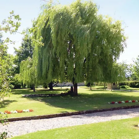 Feriehus 4 Bedroom Awesome In Chicheboville