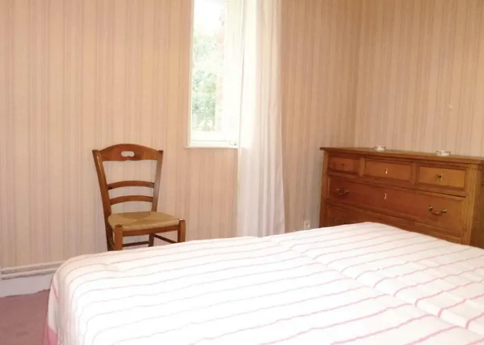 4 Bedroom Awesome In * Chicheboville