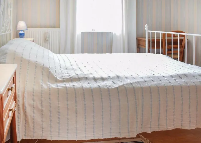 4 Bedroom Awesome In