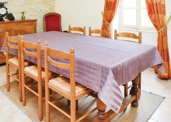 4 Bedroom Awesome In Chicheboville