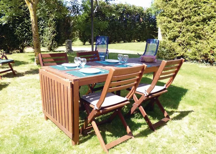 4 Bedroom Awesome In Semesterbostad Chicheboville